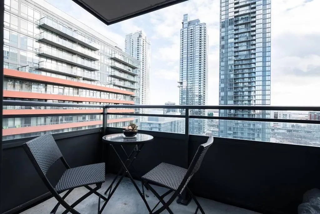 1B/1Ba Corner Lake View Condo Toronto Canadá