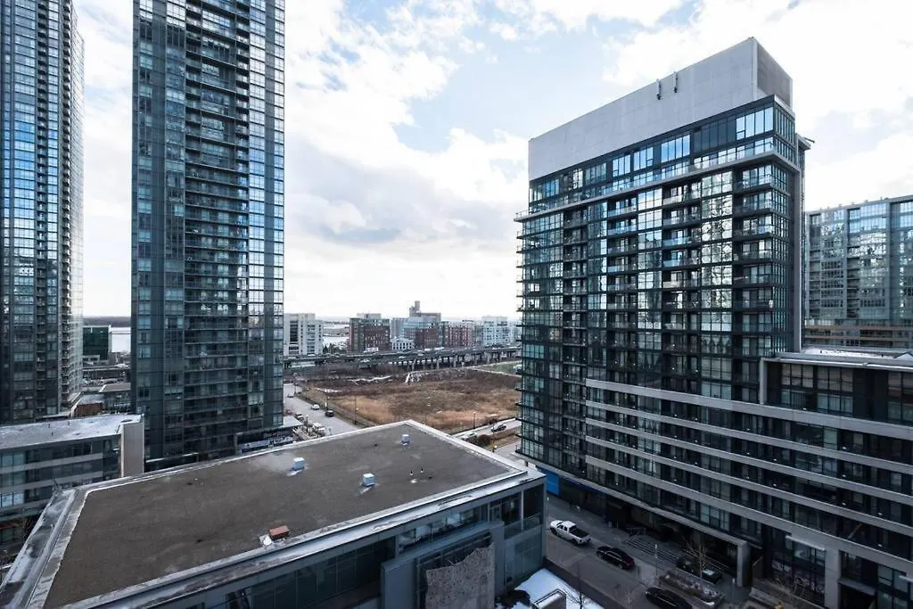 Apartment 1B/1Ba Corner Lake View Condo Toronto